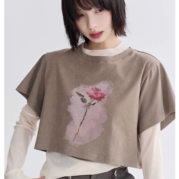 Floral Graphic Brown Crop Top - Picture 3 of 3